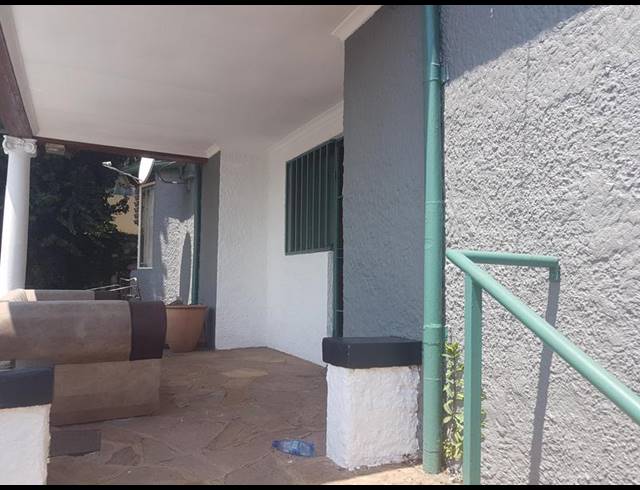 3 BEDROOM HOUSE FOR SALE IN KENSINGTON